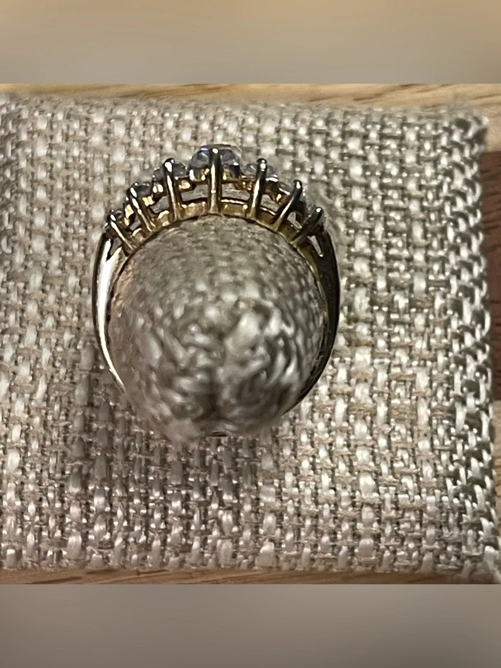 Stamped 10KT Yellow Gold and  7 stone CZ Princess cut ring. Size 7 stunning - Picture 2 of 16